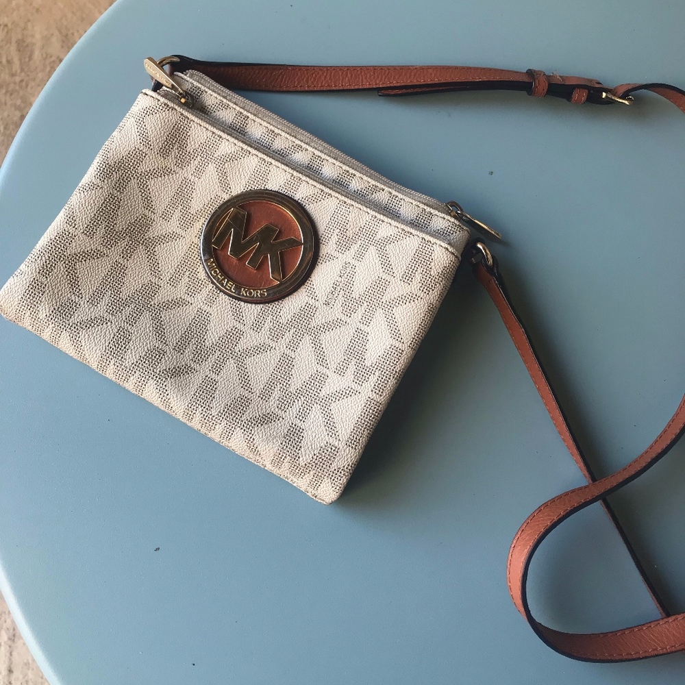 Michael Kors Crossbody with Wallet